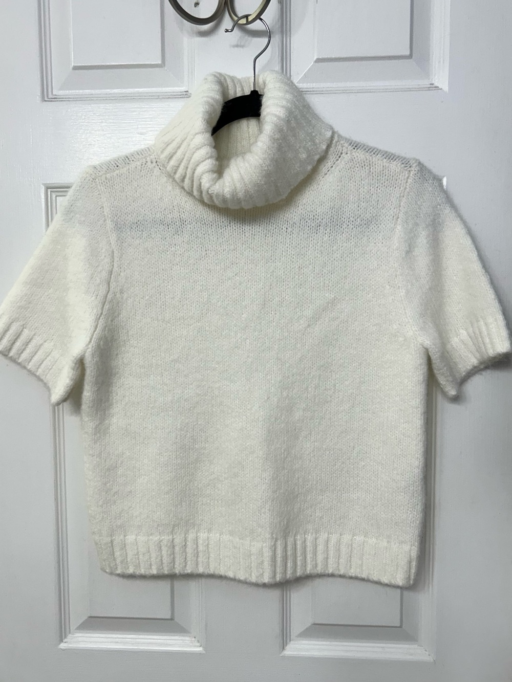 Abercrombie & Fitch Fuzzy Short Sleeve Turtleneck Sweater Cream White XS